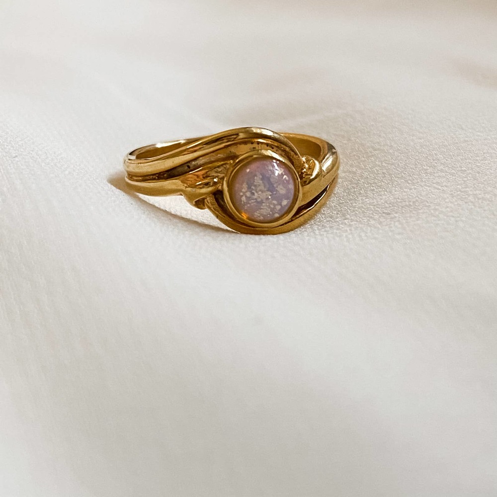 VTG Gold Round Opal Ribbed Ring - Picture 5 of 8